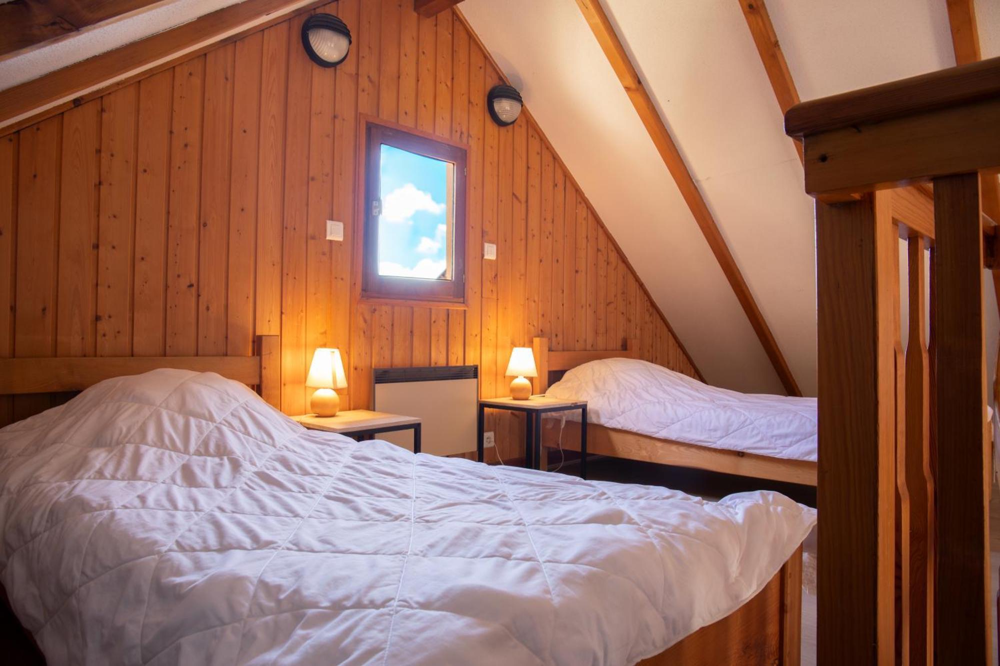 Les Bouviers Villa Saint-Denis  Bagian luar foto